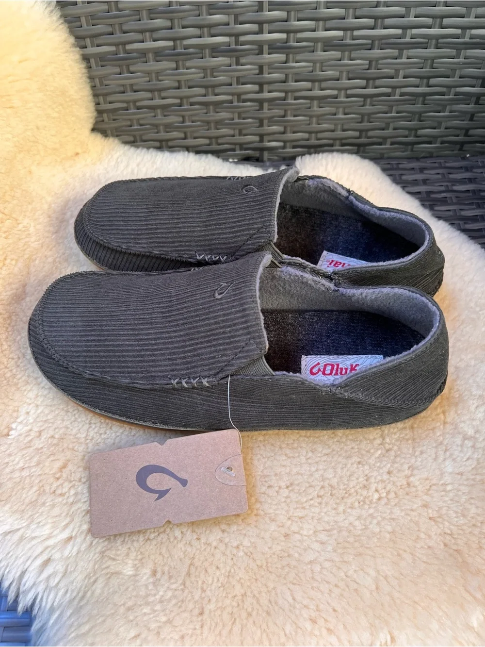 OluKai Moloa 'Ie Slippers Sz 9 Corduroy Green Nori Casual Comfortable NEW